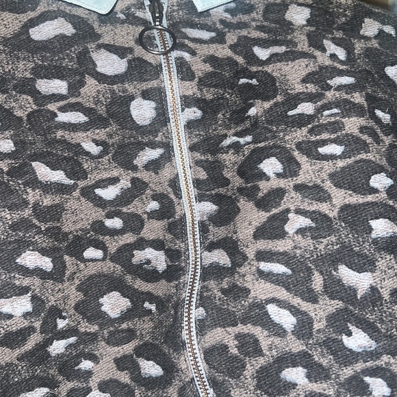 Next leopard print long sleeve shirt - size small - Picture 10 of 12